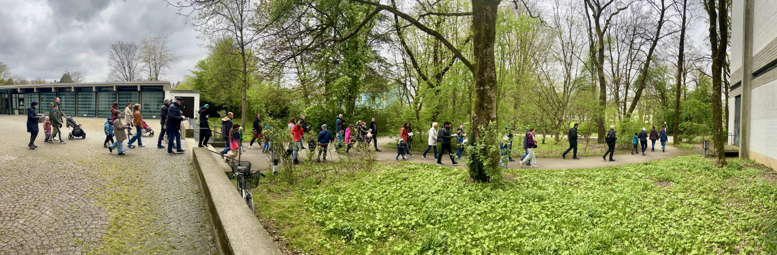 Familiengottesdienst | Kinderkreuzweg am Karfreitag von St. Karl Borromäus nach Heilig Kreuz